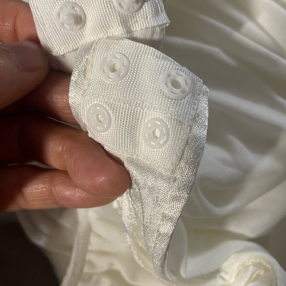 Zara Cream Satin Garment - Picture 4 of 9